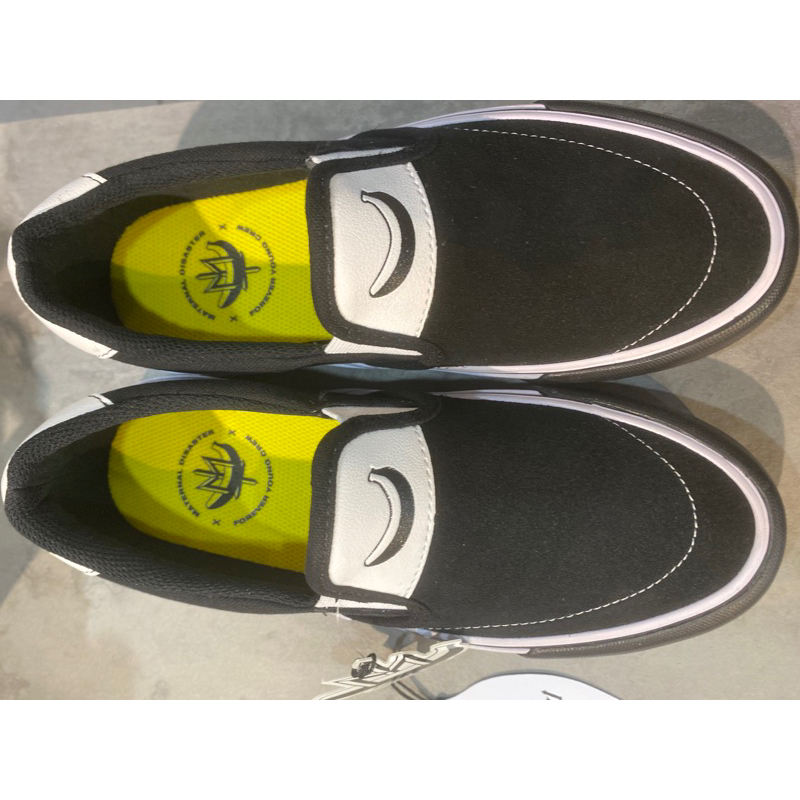 Sepatu MATERNAL X FYC