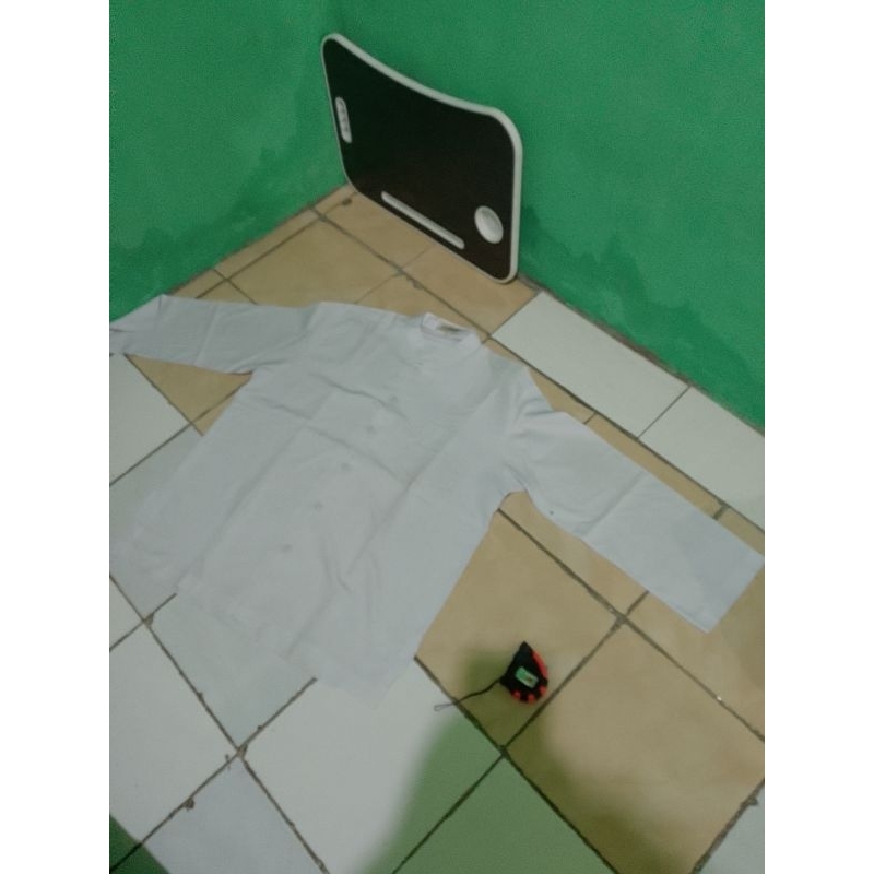 BAJU KOKO BEKAS MURAH LENGAN PANJANG UKURAN XL LD63 LP76CM WARNA PUTIH POLOS (MINUS BOLONG KENA BARA