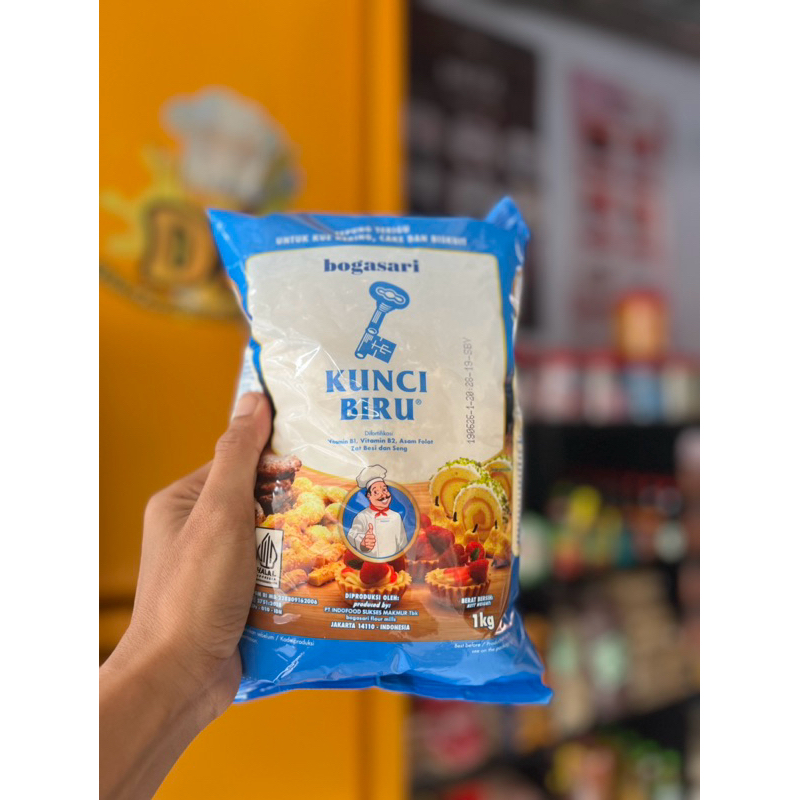 

Bogasari tepung terigu Kunci Biru 1kg kemasan pabrik