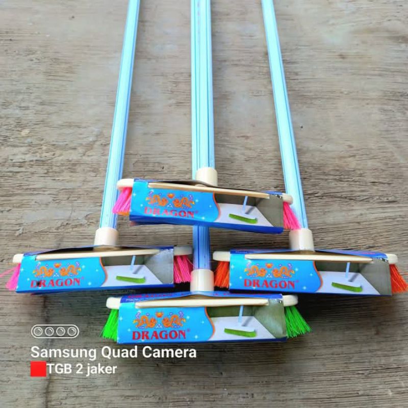 sikat dorong dragon / sikat lantai gagang dragon