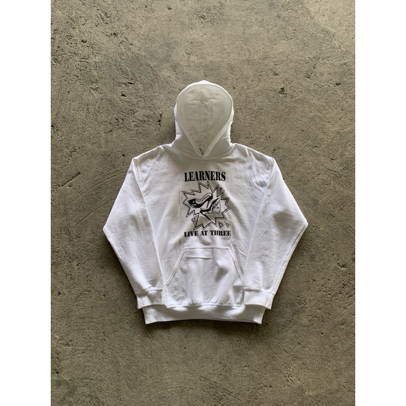 2000’s Gildan heavy blend white hoodie