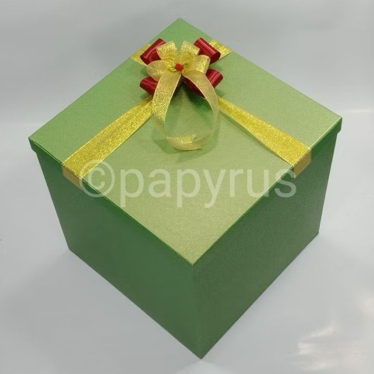 

PAPYRUS 30x30 Tinggi 30cm Kotak Kado Gift Box Hadiah V1