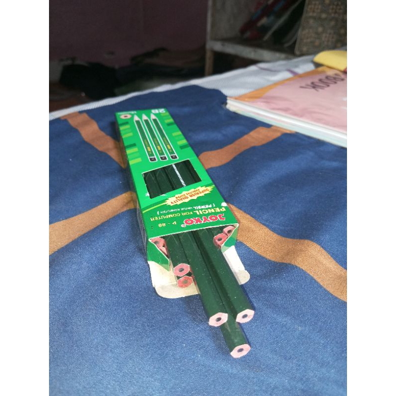 

alat tulis /solasi /buble wrap /pencil /buku gambar