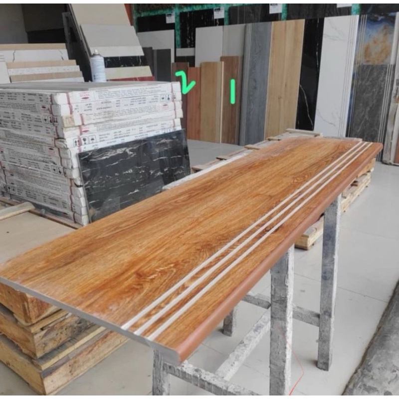 Granit tangga double bevel motif kayu