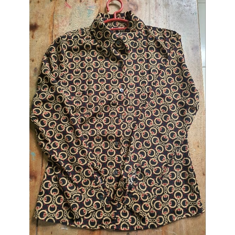 kemeja motip rantai
