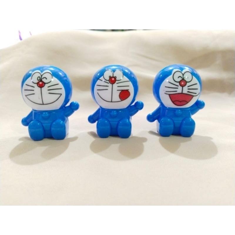 

Rautan Karakter Doraemon