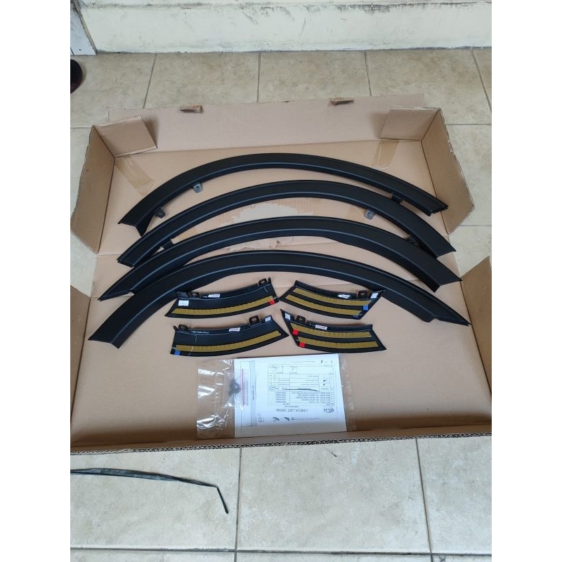 Over Fender Bodykit Innova Venturer Facelift 2021-2022 Original