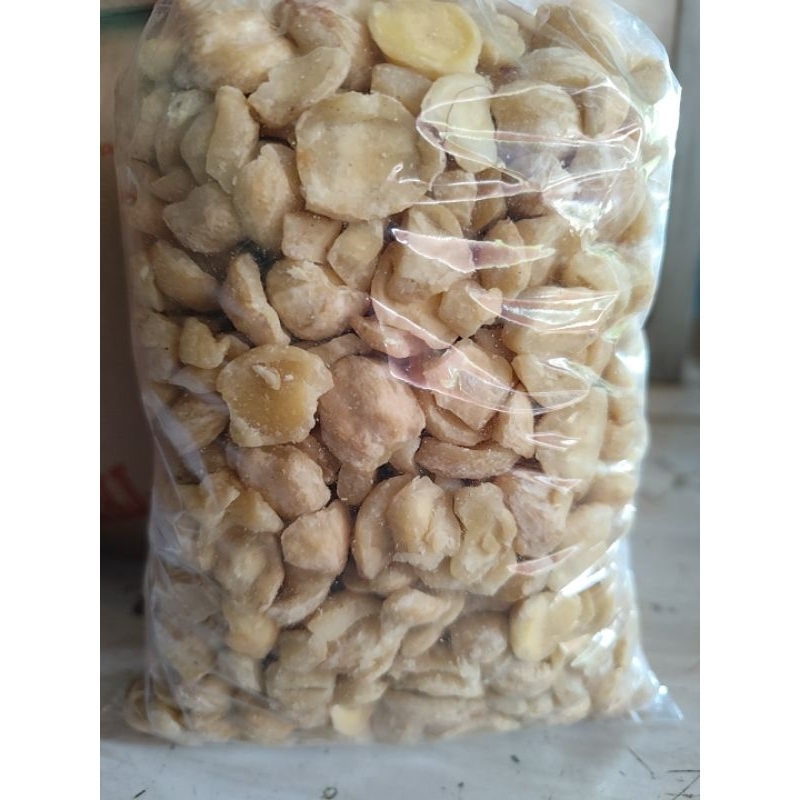 

Kemiri pecah berkualitas 250gr/500gr/1kg.