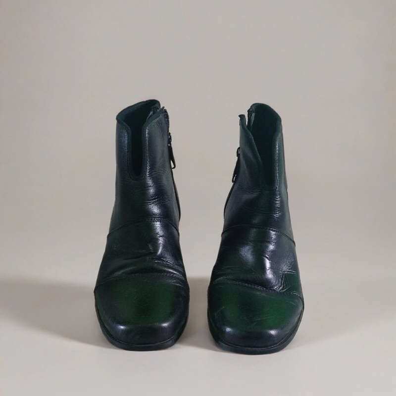 UMGHY - Preloved Sepatu Boots Hitam Wanita Size 38 / Women Boots VI Heels 5cm Black