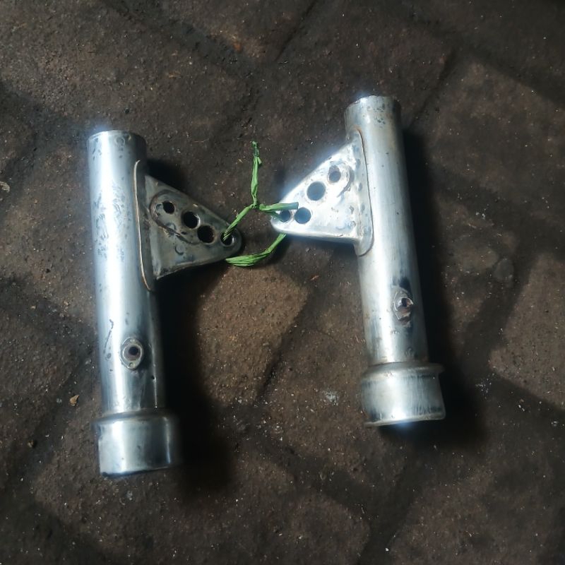 kupingan lampu depan CB 100 125 original murah