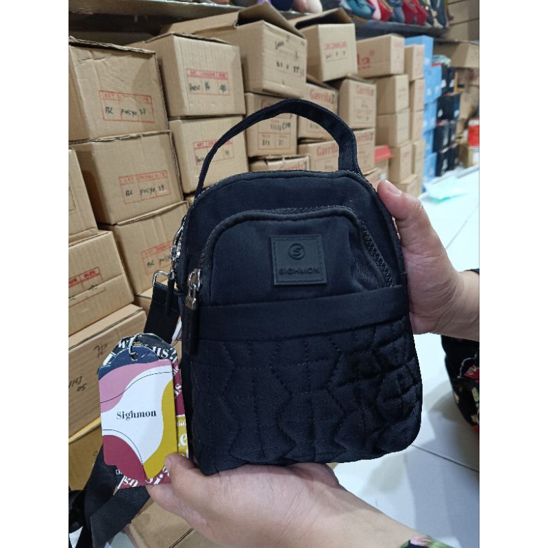 Tas Selempang Hitam Sighmon