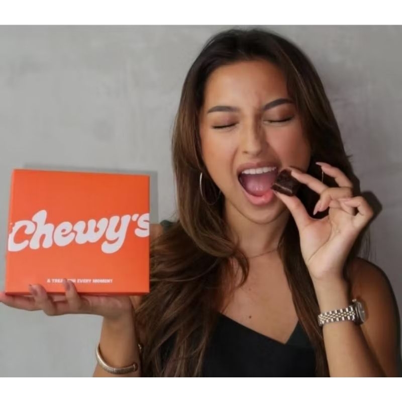 

Chewy's Brownie Jennifer Coppen Kamari