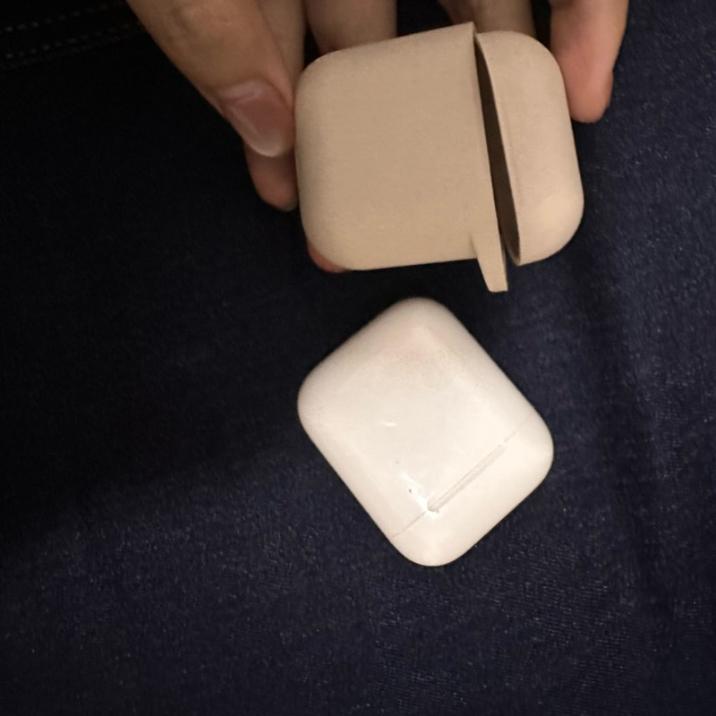 airpods gen 2 second