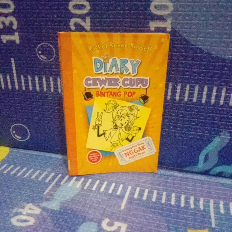 BUKU DIARY CEWEK CUPU BINTANG POP-Rachel Renee Russell
