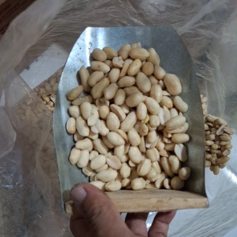 

kacang tanah kupas