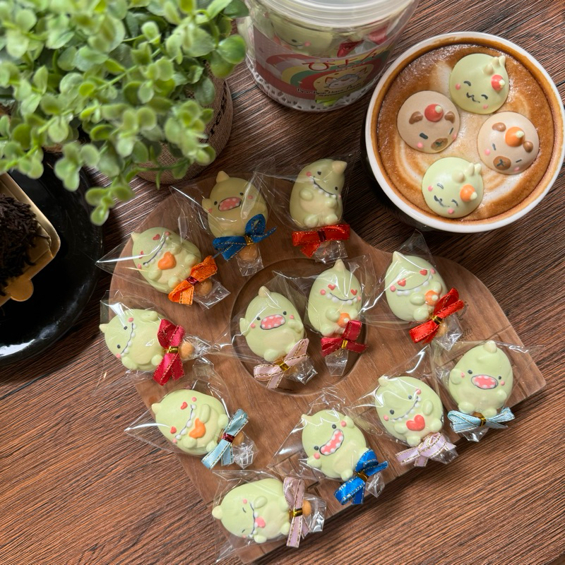

Meringue Cookies Karakter Naga Lucu Banget (12pcs/Jar Random Mix)