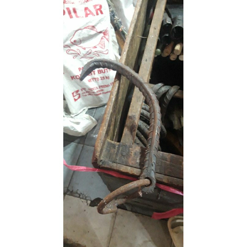 gancu penarik batang pohon besar