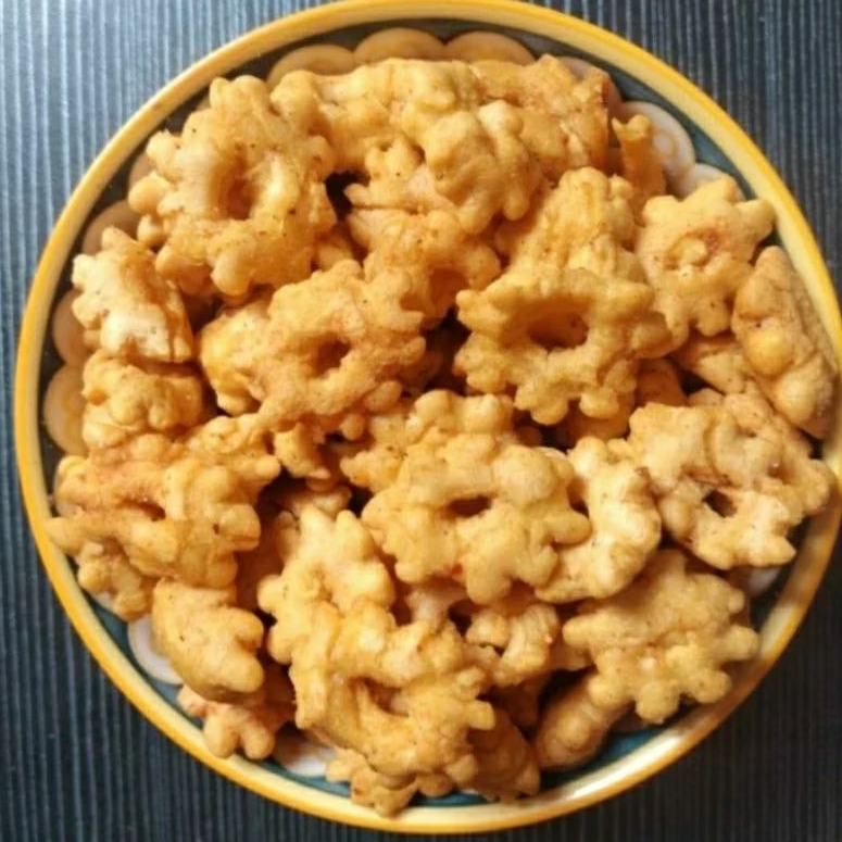 

Snack Cemilan Jadul Sakura Chips Ribut/Cincin Kembang Ribut/Sakura Kembang 500g