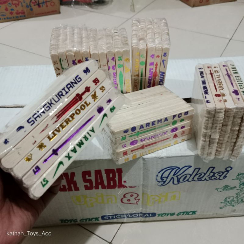 250 pcs mainan stik sablon motif random