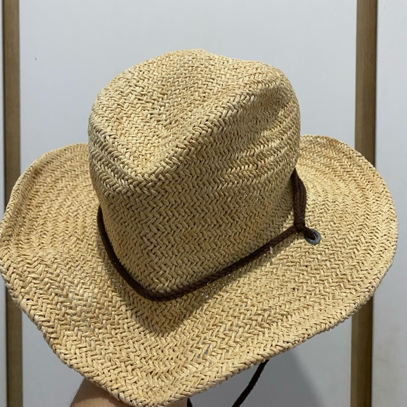 Preloved Topi Pantai