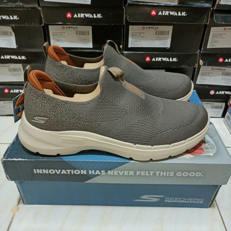 Skechers Go walk 6 ( Size : 45  )