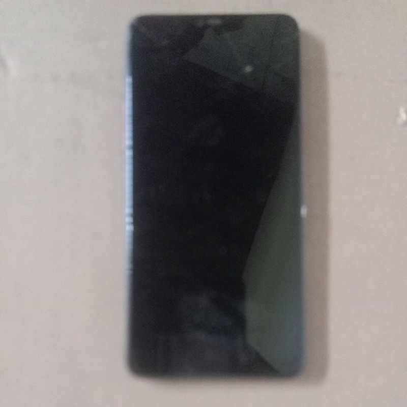 Oppo F7 Minus