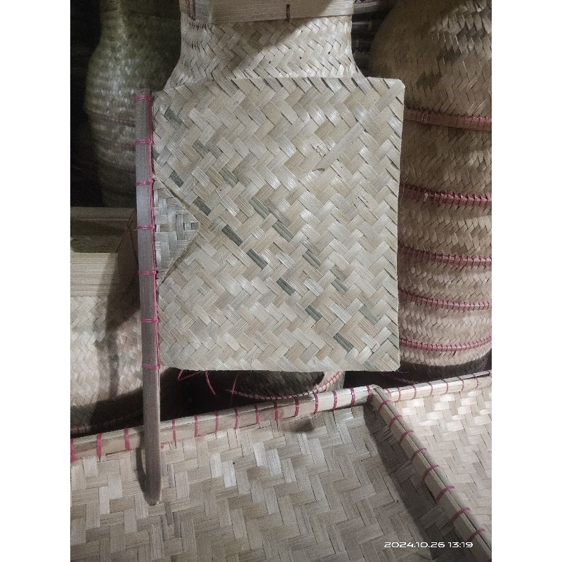 kipas bambu sate/ kipas hihid / pengrajin anyaman