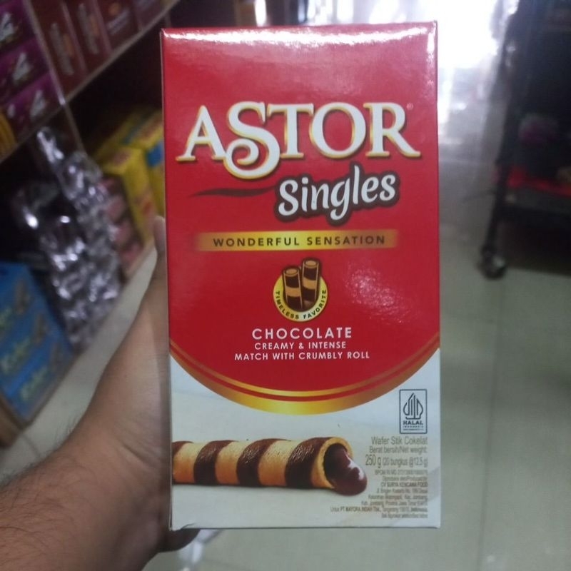 

Astor Singles Chocolate Creamy & Intense Match with Crumbly Roll