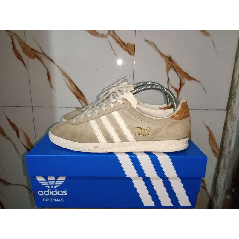 Sepatu Gazelle OG Grey