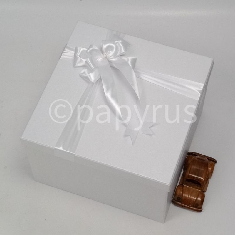 

PAPYRUS 30x30 Tinggi 20cm Kotak Kado Gift Box Hadiah V2