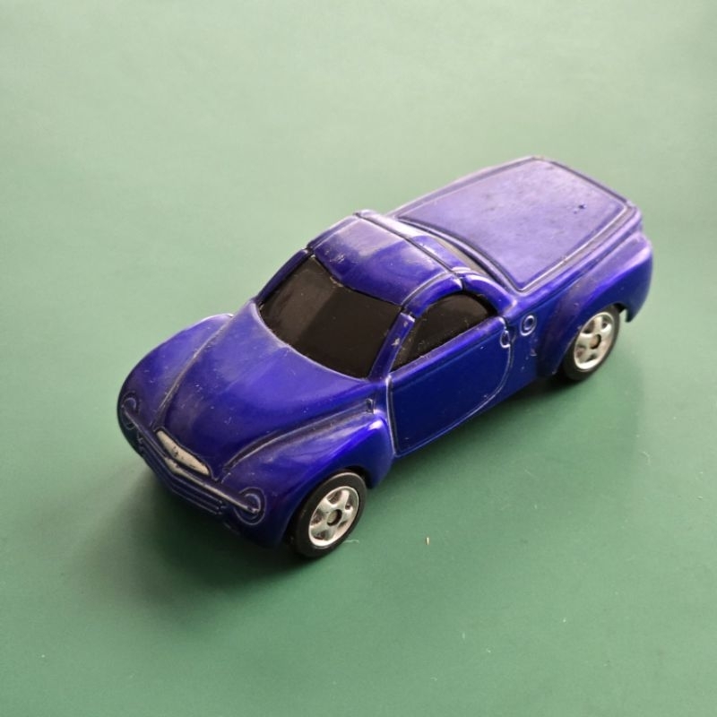 Maisto Chevrolet SSR Concept 2000 Blue
