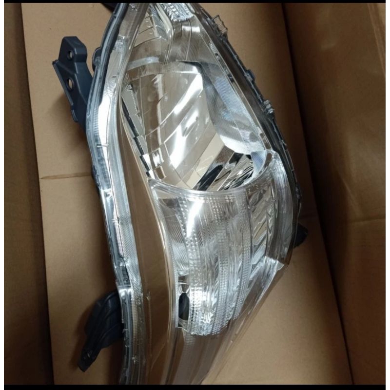 Headlamp Lampu depan Grand Innova 2012/2015 original