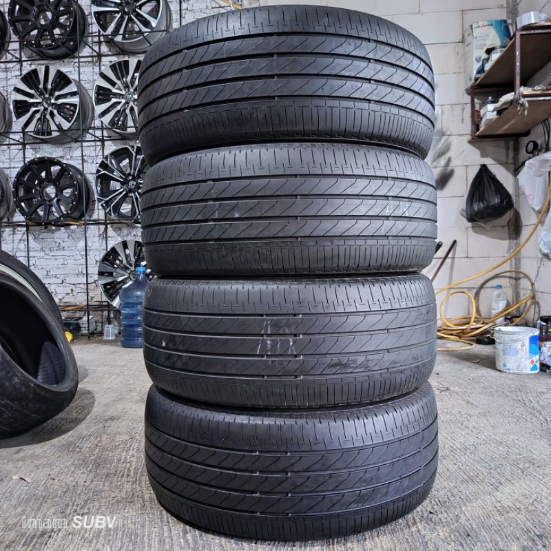 Ban 235/50R18 Bridgestone Turanza T005