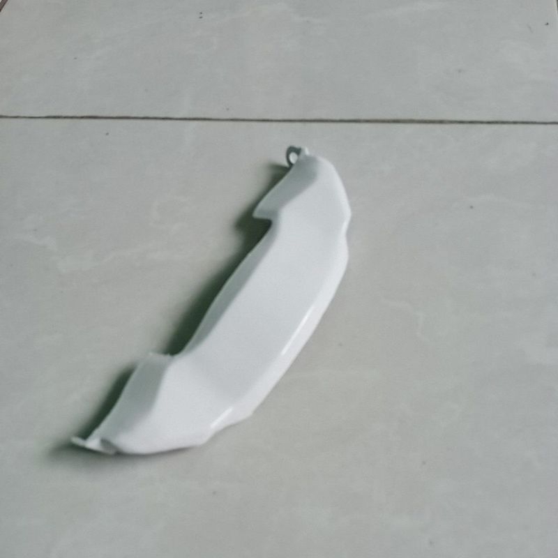 dagu bawah lampu pcx 150 non original putih