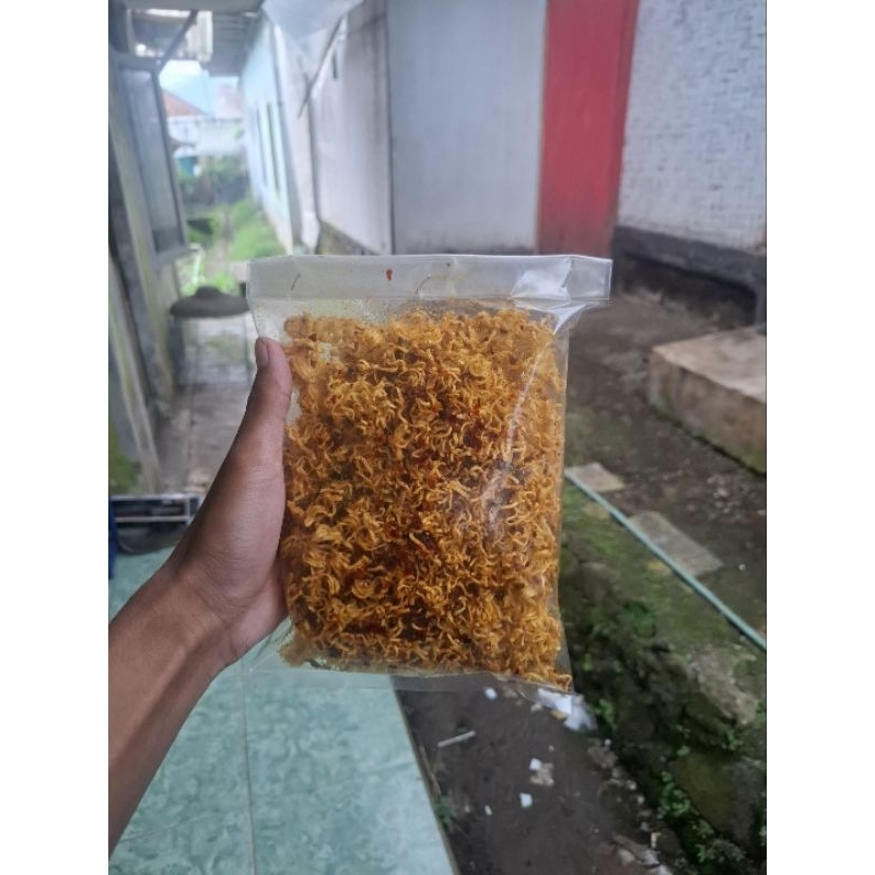 

Keripik Pedas mie gimring