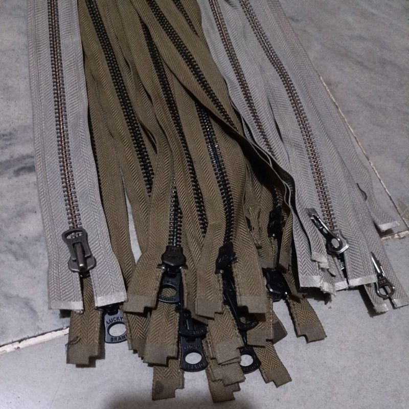 Resleting jaket besi no 8