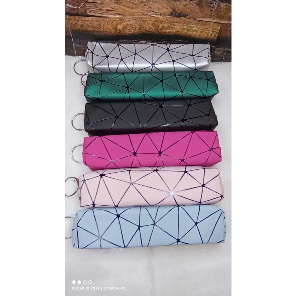 

KOTAK PENSIL//TEMPAT PENSIL//TEPAK MOTIF DIAGONAL(SEGITIGA DIAMOND) ANTI AIR