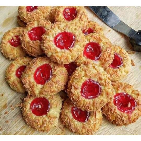 

Thumbprint Cheese Cookies Strawberry Homemade 500gr (1/2 kg)