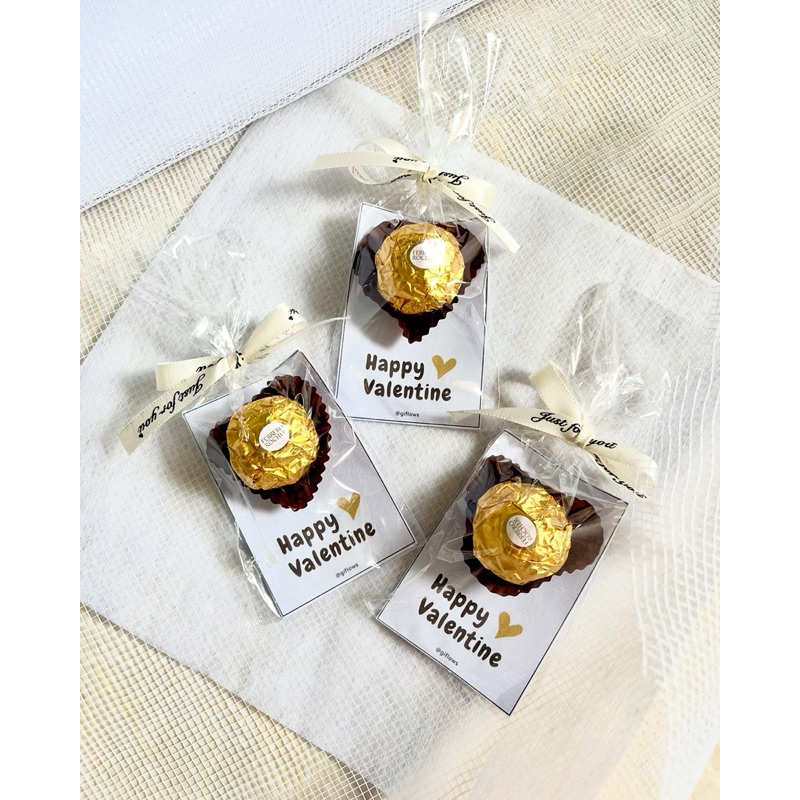 

Valentine Mini Gift/ Ferrero Gift/ Hadiah Valentine Lucu/ Hadiah Valentine untuk Pacar/ Hadiah Valentine untuk teman/ Hadiah Coklat Ferrero/ Hadiah Lucu