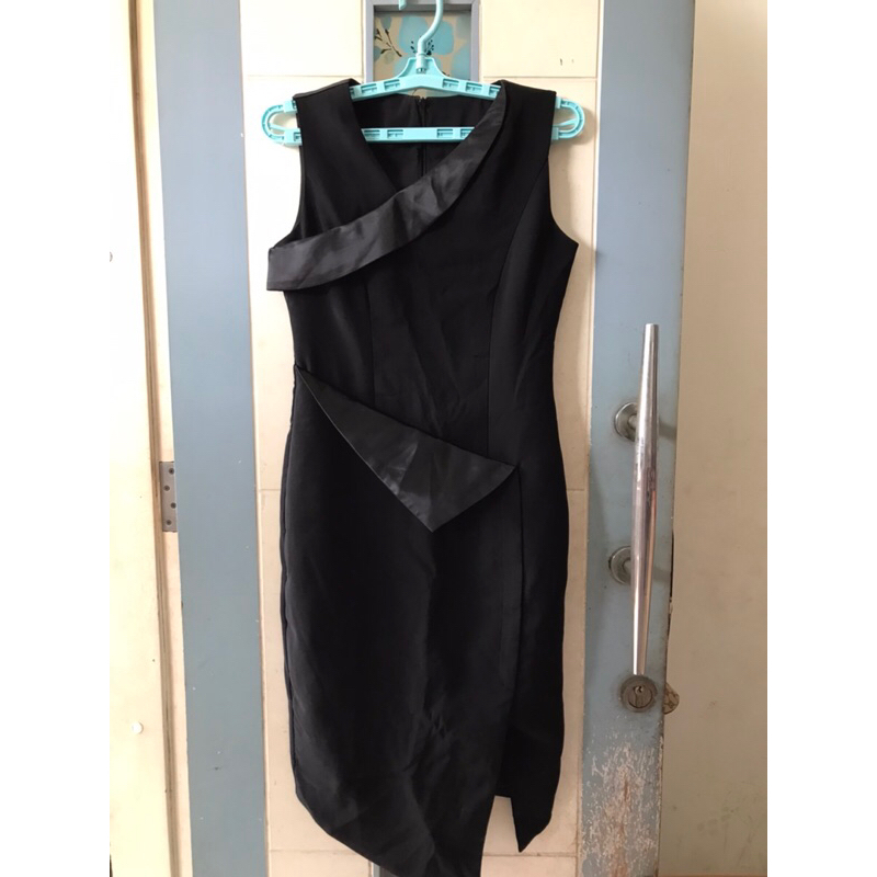 Dress hitam wanita like new