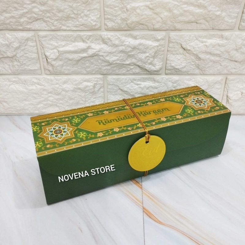 

BOX KOTAK DUS KUE BOLU GULUNG ROLL CAKE LEBARAN IDUL FITRI 25x8x8CM