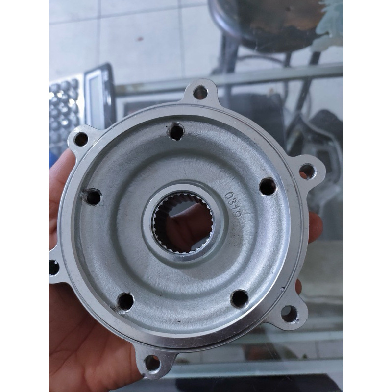Hub Roda Cakram Belakang Vespa GTS/ Hub Roda Cakram Belakang Vespa 946