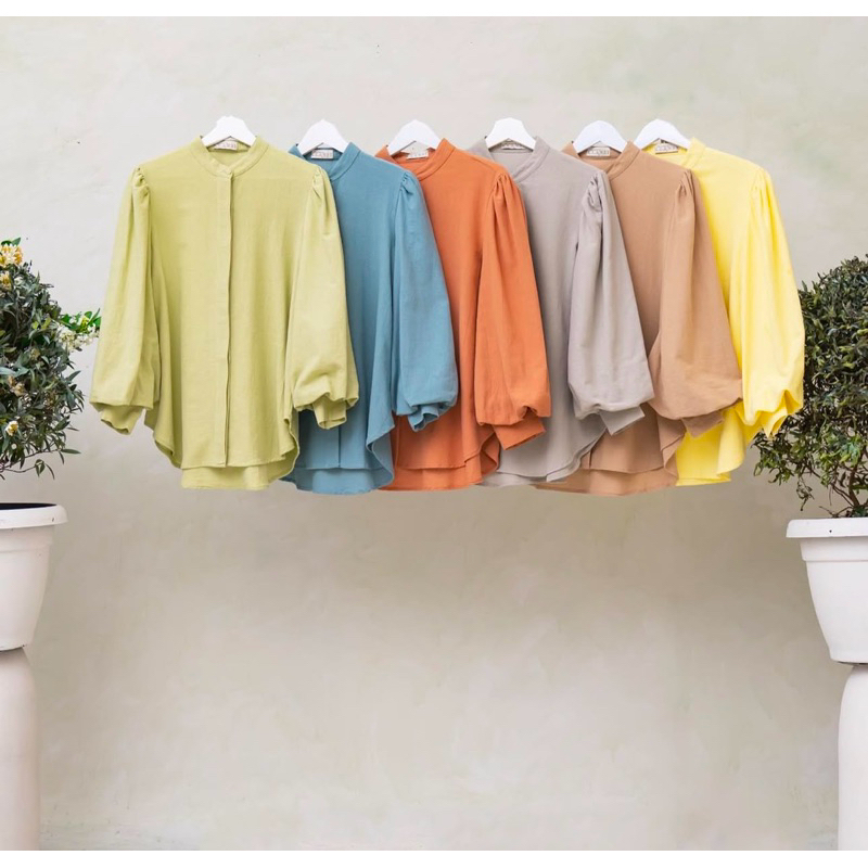 Ashley Blouse Wearing Klamby