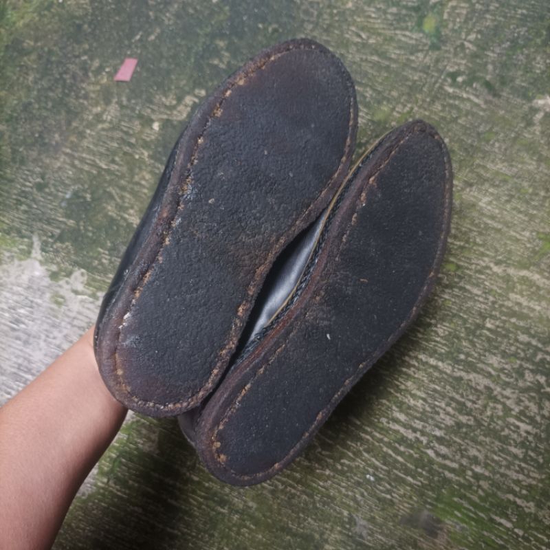 Sepatu Pedro Black Second