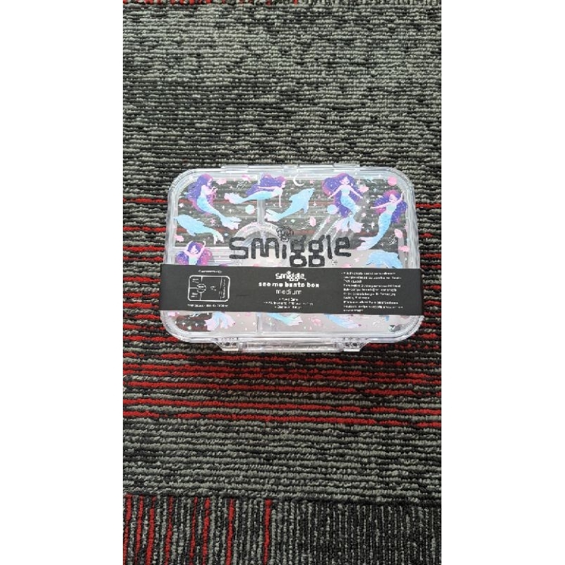 Smiggle lunch box original size medium