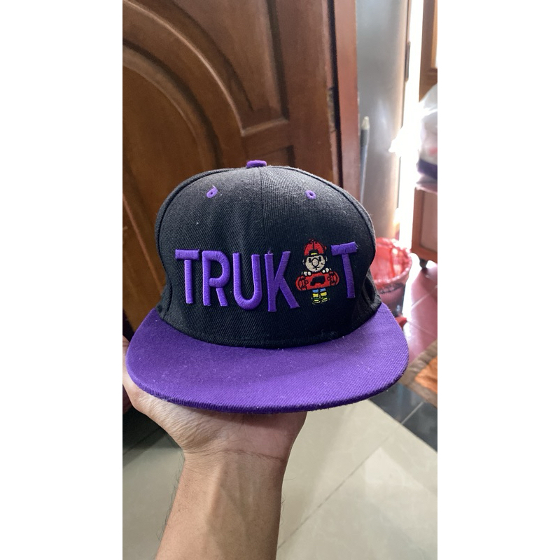 topi truk t second