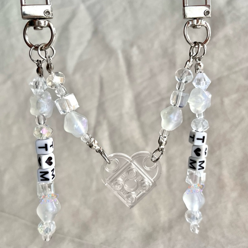 Hazy Couple Charm | Customizable Keychain | Bisa Custom Huruf/Nama | White | Gatungan Kunci | Handma