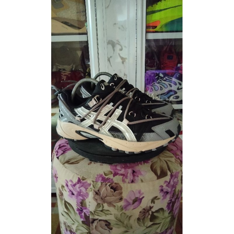 sepatu Asics Gel kahana