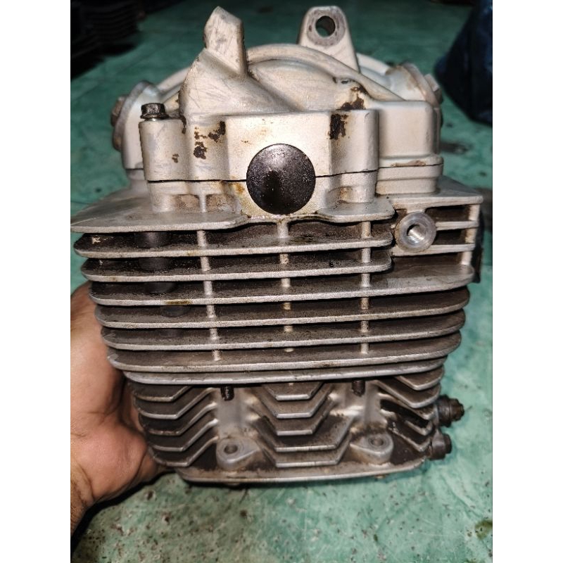blok kop head deksel boring silinder Suzuki  thunder 125cc Thunder tander barang masih bagus ORI cab