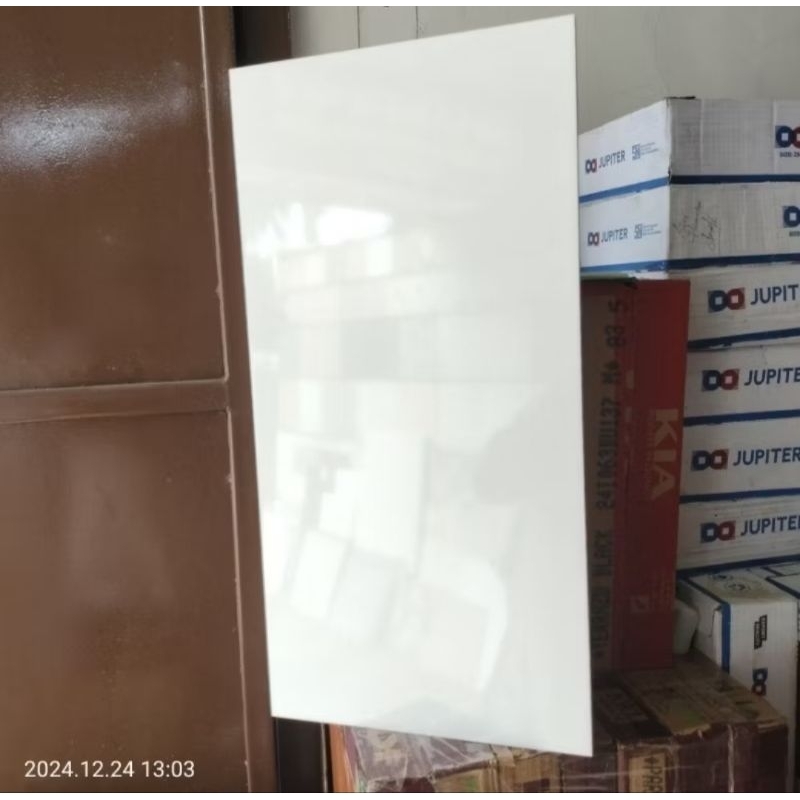 KERAMIK DINDING PUTIH POLOS CUTTING PLATINUM BONZA WHITE 30X60 KW2